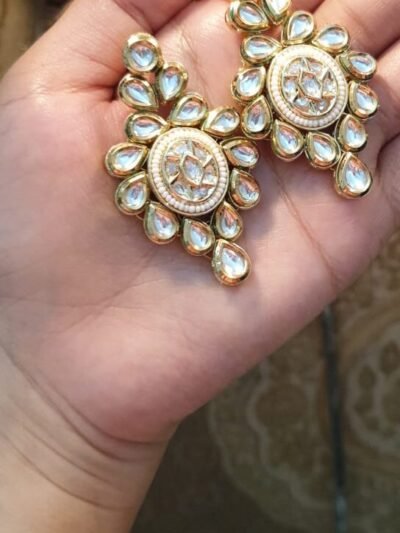 Sham e Dastak Evergreen Kundan Earrings